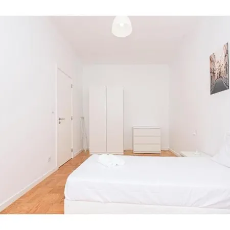 Houze Large 4 Bedroom Near Zoo 公寓 *